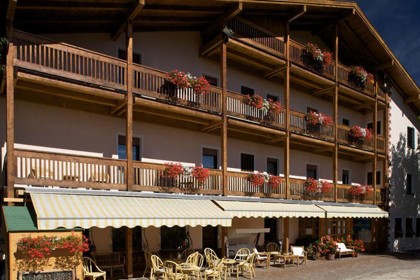 Clicca per andare sul sito web: Albergo Bellaria - www.albergobellaria.info