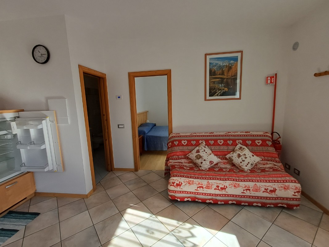 Appartamento Vacanze / Flat / Wohnung zu vermieten a Varena - Signora Luisa - Via Mercato 51 - Tel: 3485900835