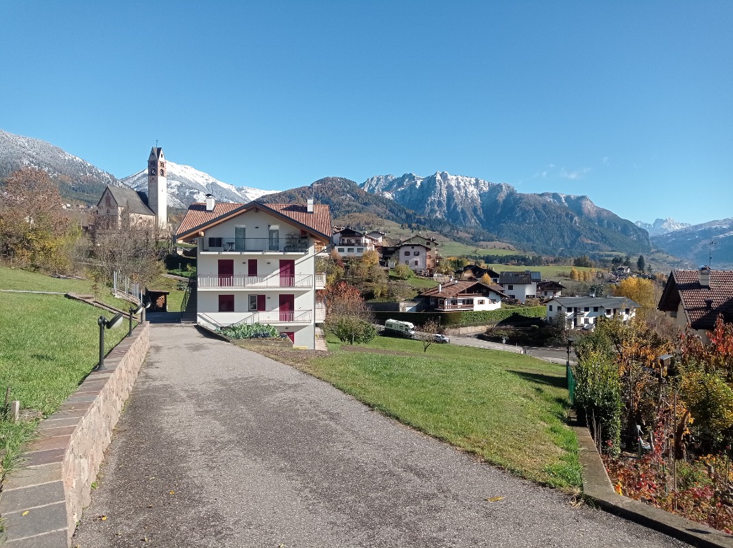 Appartamento Vacanze / Flat / Wohnung zu vermieten a Carano - Varesco Wilma - Via Giovanelli 59/c - Tel: 0462342677