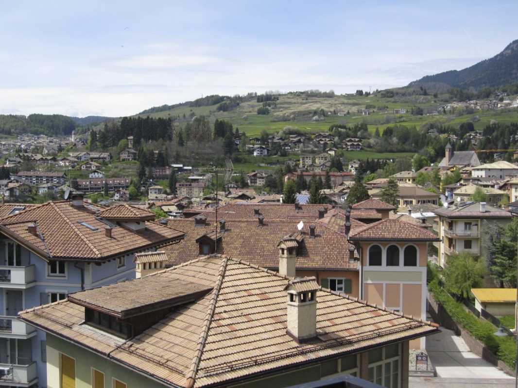 Appartamento Vacanze / Flat / Wohnung zu vermieten a Cavalese - Signora Giuditta - Via Libertà 13 - Tel: 3480341996