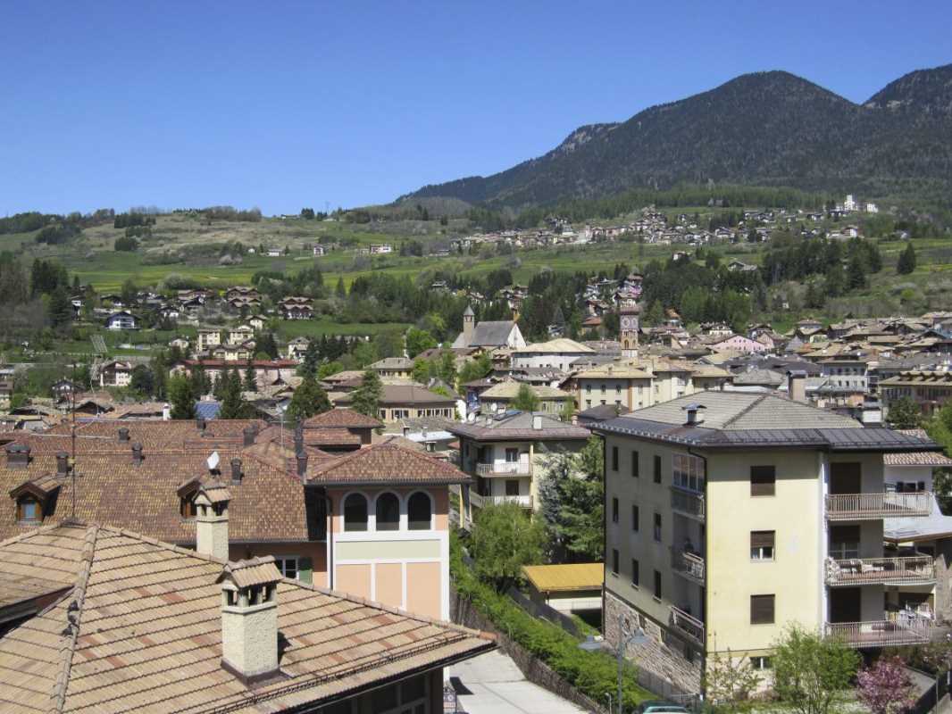 Appartamento Vacanze / Flat / Wohnung zu vermieten a Cavalese - Signora Giuditta - Via Libertà 13 - Tel: 3480341996