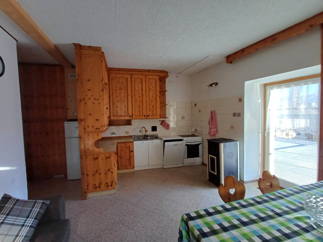 Appartamento Vacanze / Flat / Wohnung zu vermieten a Varena - Signora Luisa - Via Mercato 47  - Tel: 3485900835