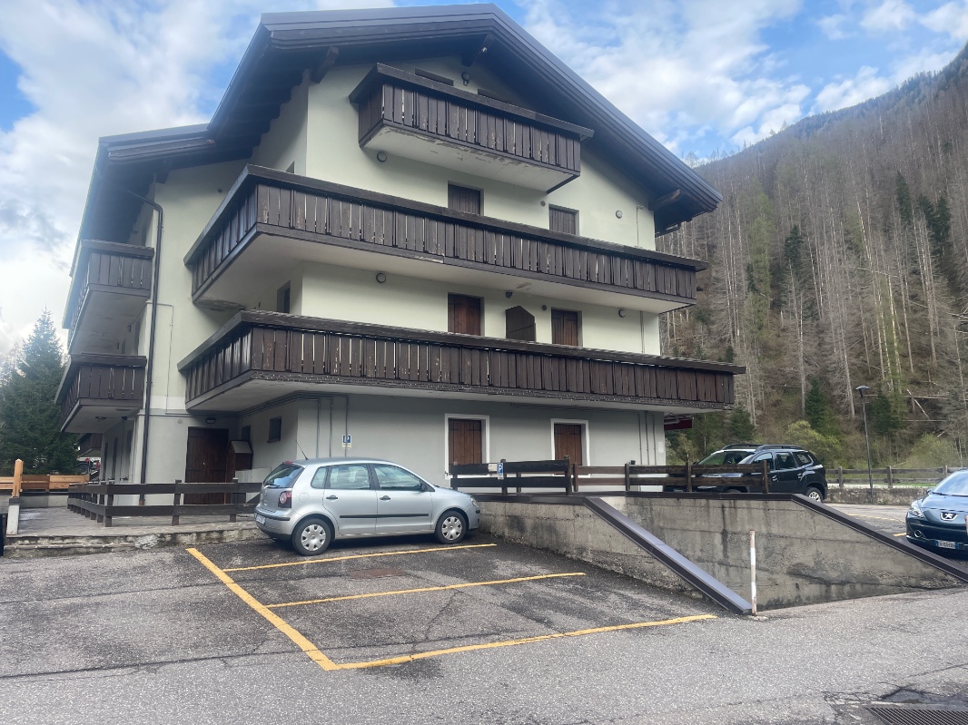 Appartamento Vacanze / Flat / Wohnung zu vermieten a Predazzo - Signor Fabrizio - Loc Mezzavalle 17 - Tel: 3401404990