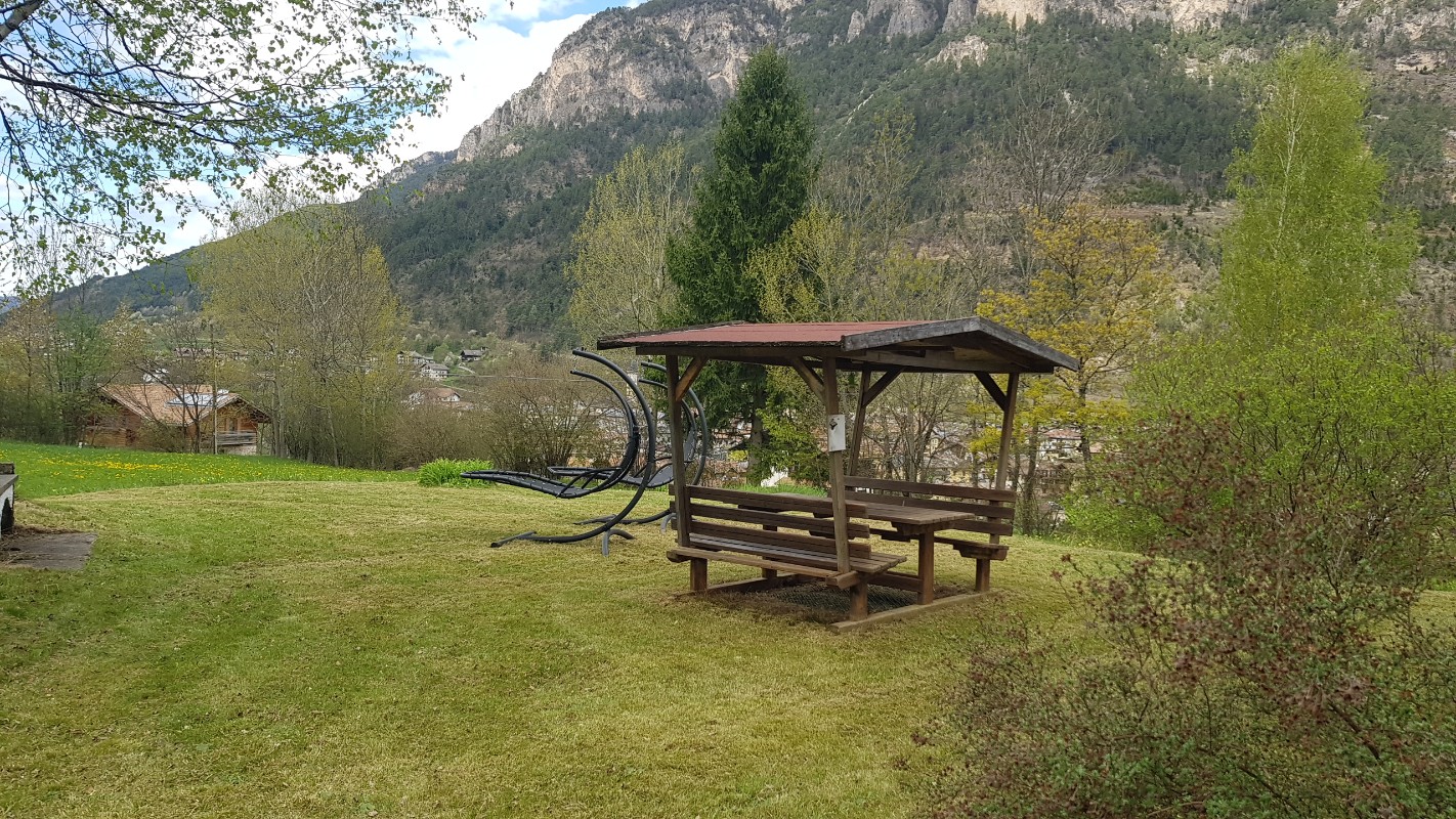 Appartamento Vacanze / Flat / Wohnung zu vermieten a Ziano di Fiemme - Home and Garden - Via Bosin 10 - Tel: 3407903719