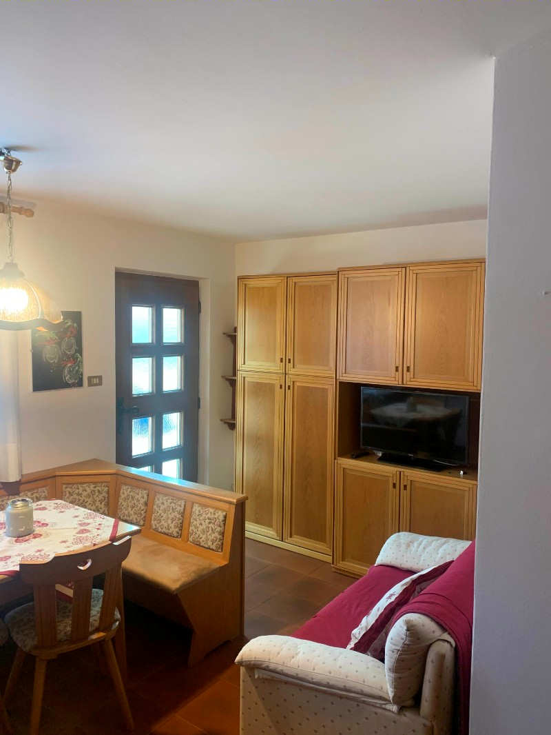 Appartamento Vacanze / Flat / Wohnung zu vermieten a Ziano di Fiemme - Signora barbara - Via Roa Bianca 5 - Tel: 3498053200