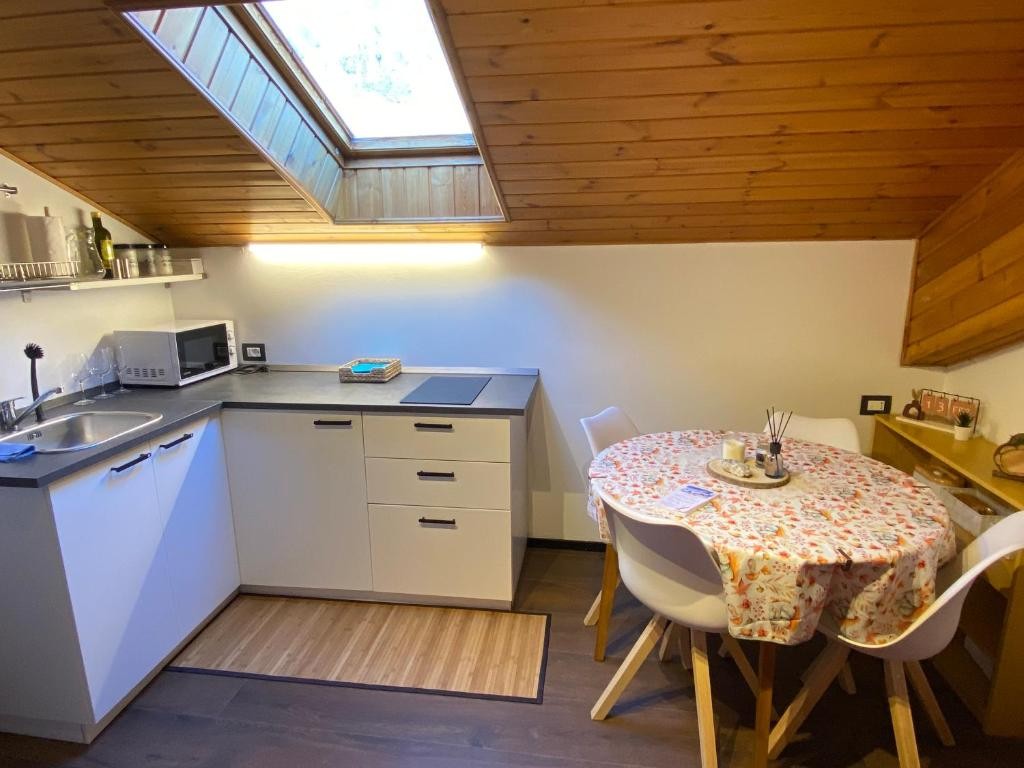 Appartamento Vacanze / Flat / Wohnung zu vermieten a Tesero - Signor Alessio - Via Rododendri 19A - Tel: 3481706602