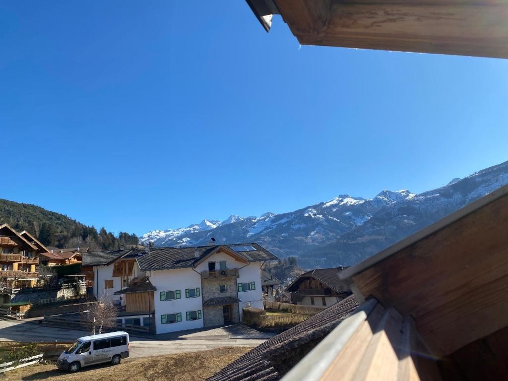 Appartamento Vacanze / Flat / Wohnung zu vermieten a Tesero - Signor Alessio - Via Rododendri 19A - Tel: 3481706602