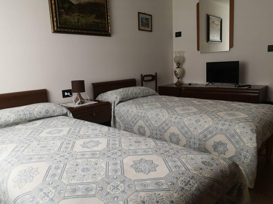 Appartamento Vacanze / Flat / Wohnung zu vermieten a Varena - Signor Cemin - Via Val del Ru 2 - Tel: 3394365710