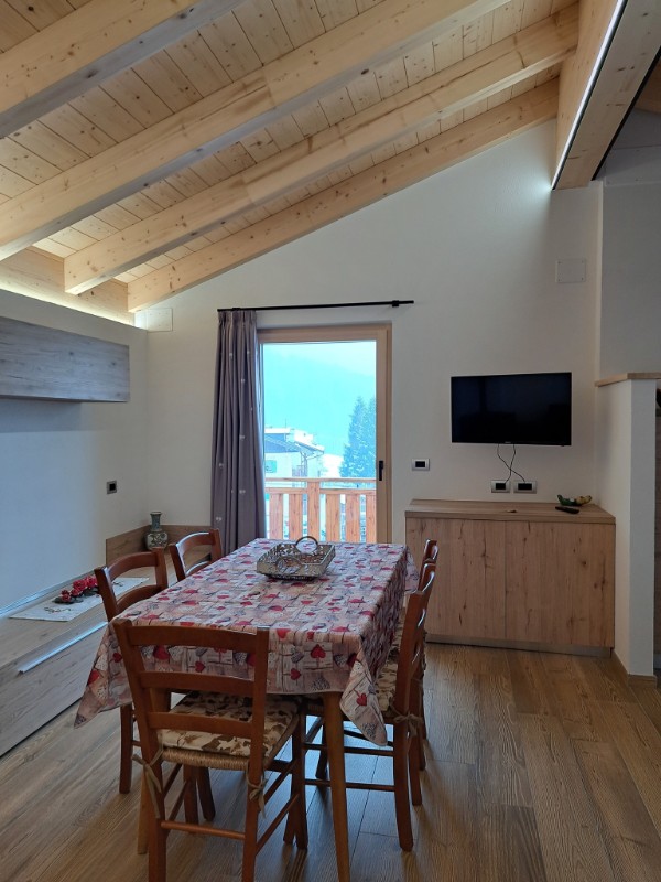 Appartamento Vacanze / Flat / Wohnung zu vermieten a Ziano di Fiemme - Signor Mauro - Via Zanolin 10 - Tel: 3397190229