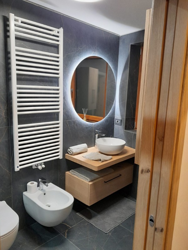 Appartamento Vacanze / Flat / Wohnung zu vermieten a Tesero - Signora Lara - Via Zena - Tel: 3389986730