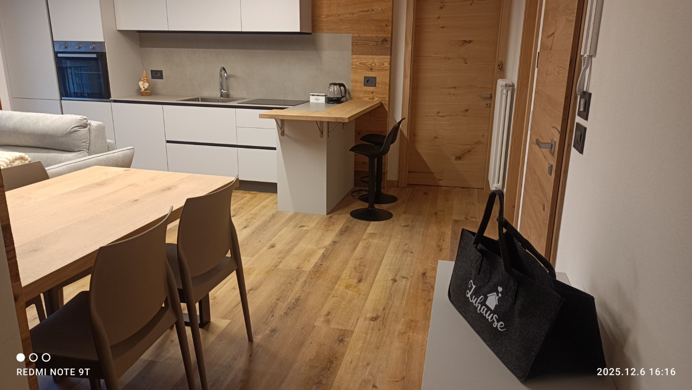 Appartamento Vacanze / Flat / Wohnung zu vermieten a Tesero - Signora Lara - Via Zena - Tel: 3389986730