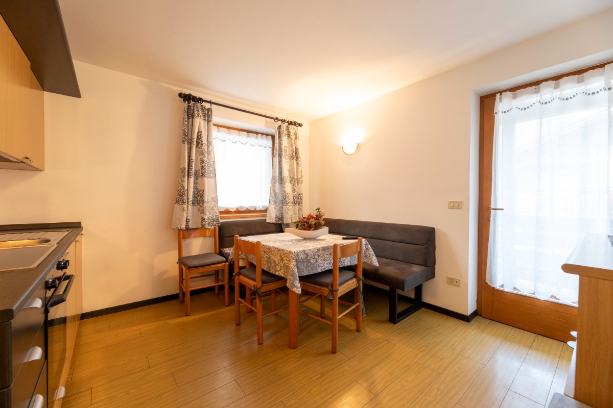 Appartamento Vacanze / Flat / Wohnung zu vermieten a Cavalese - Signora Bruna - Via Chiesa 22 - Tel: 3473109482