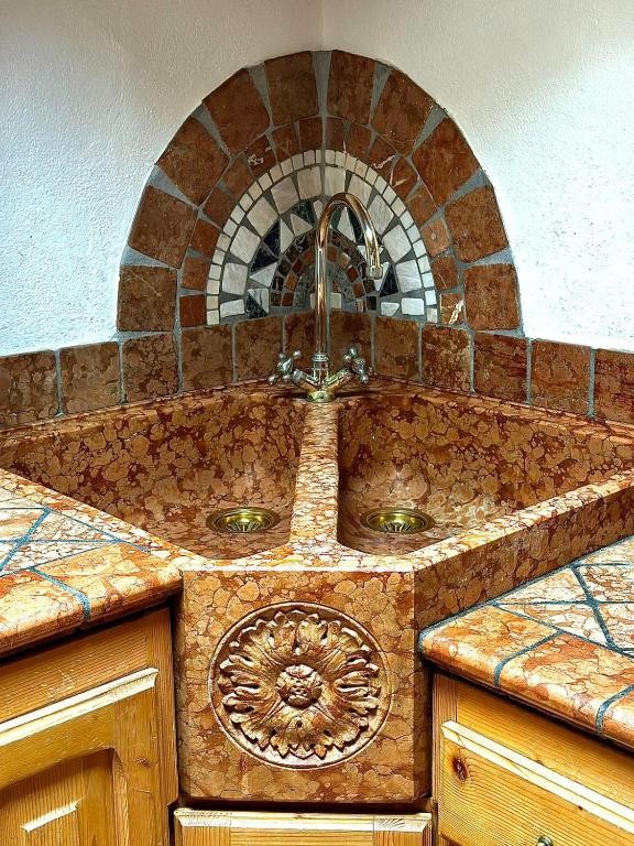 Appartamento Vacanze / Flat / Wohnung zu vermieten a Cavalese - Signora Maria Elena Gianmoena - Via Valle 1 - Tel: 3382063667