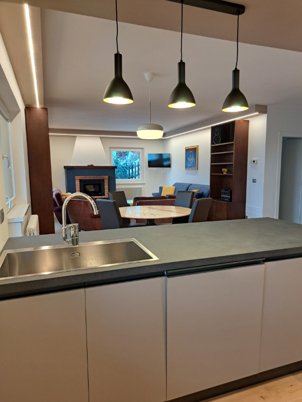 Appartamento Vacanze / Flat / Wohnung zu vermieten a Cavalese - Bellante Giovanna - Via Dossi 4 - Tel: 3397190229