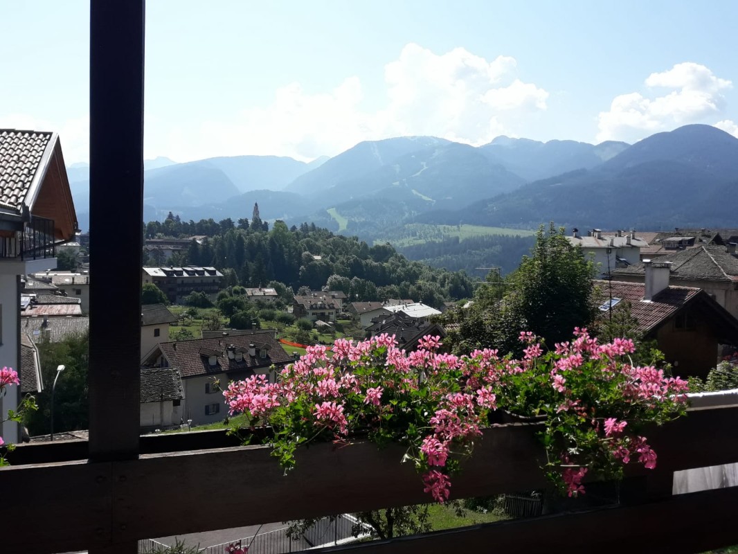 Appartamento Vacanze / Flat / Wohnung zu vermieten a Cavalese - Bellante Giovanna - Via Dossi 4 - Tel: 3397190229