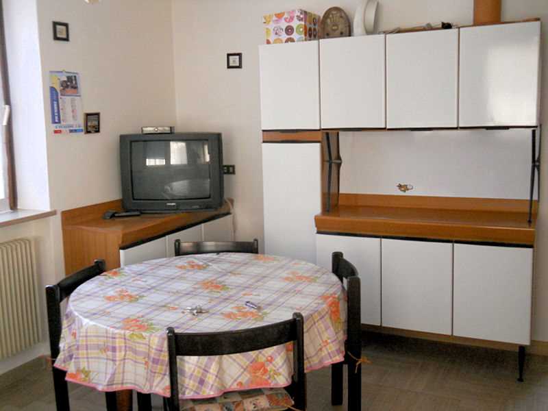 Appartamento Vacanze / Flat / Wohnung zu vermieten a Cavalese - Signora Demattio Daria - Zona Centrale - Tel: 0462342718