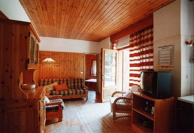 Appartamento Vacanze / Flat / Wohnung zu vermieten a Cavalese - Dagostin Liliana - Via Rizzela 2 - Tel: 0462340010