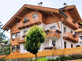 Clicca per andare sul sito web: Villa Prafiorì - www.villaprafiori.com